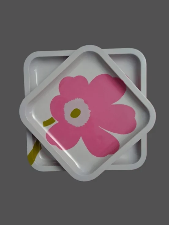 VTG Zak & Marimekko "Unikko" Set of 4 Pink and White Melamine Square Plates - Picture 6 of 9